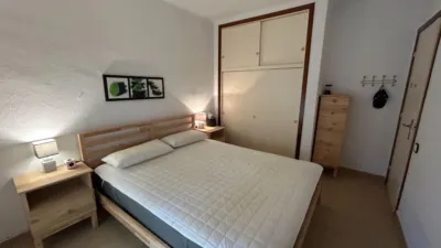 Apartment on Carrer de l'Empordà photo 12