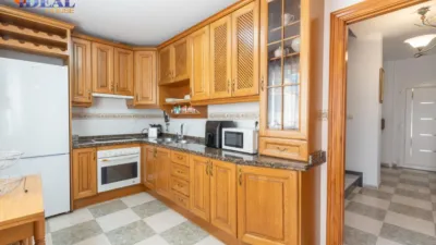 Terraced house on Calle Tval Blas de Otero, No. 4 photo 11