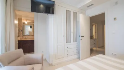 Chalet en Avenida Santiago Bernabeu photo 32