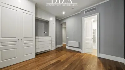Apartment on Calle del Conde de Aranda photo 24