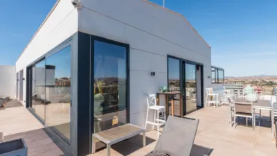 Penthouse on Manuel Sanchez Baena Man Street photo 30