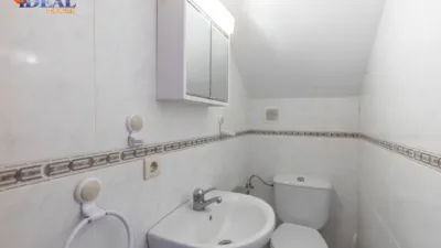 Terraced house on Calle Tval Blas de Otero, No. 4 photo 16