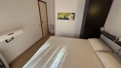 Apartment on Carrer de l'Empordà photo 14