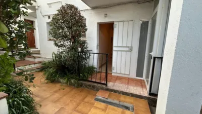 Apartment on Carrer de l'Empordà photo 5