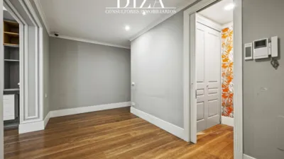 Apartment on Calle del Conde de Aranda photo 12