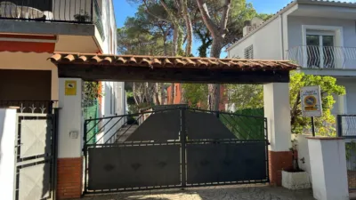 Apartment on Carrer de l'Empordà photo 32