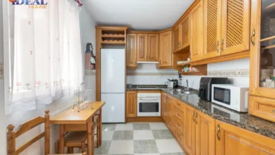 Terraced house on Calle Tval Blas de Otero, No. 4 photo 12