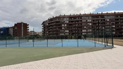 Piso en Paseo de Ocharan Mazas photo 6