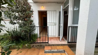Apartment on Carrer de l'Empordà photo 34