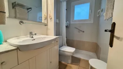 Apartment on Carrer de l'Empordà photo 61
