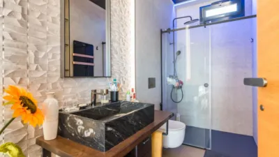 Penthouse on Manuel Sanchez Baena Man Street photo 16