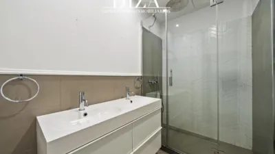 Apartment on Calle del Conde de Aranda photo 38