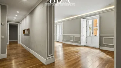 Apartment on Calle del Conde de Aranda photo 14