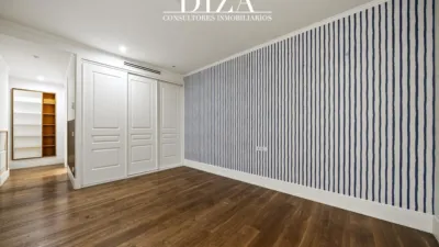 Apartment on Calle del Conde de Aranda photo 42