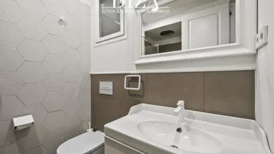 Apartment on Calle del Conde de Aranda photo 34