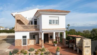 Chalet on Calle de la Manzanilla photo 4