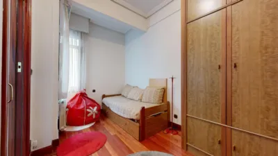 Apartment on Calle María Díaz de Haro photo 17