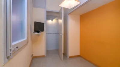Apartment on Via Augusta photo 14