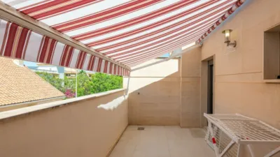 Terraced House on Carrer de la Mar photo 32