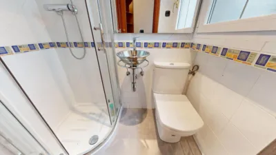 Apartment on Calle María Díaz de Haro photo 20