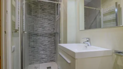 Apartment on Via Augusta photo 34