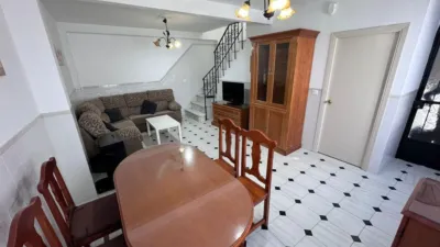 Semi-detached house on Calle de Alemania, 21 photo 5