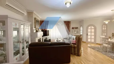 House in the Centre photo 3