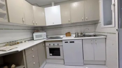 Piso en alquiler en Calle Raphael, Centro (Linares) de 590 €<span>/mes</span>