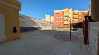 Piso en alquiler en Calle Raphael, Centro (Linares) de 590 €<span>/mes</span>