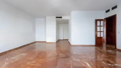 Flat on Calle Virgen de Luján photo 3