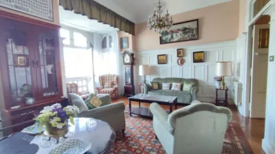 Apartment on Calle de María Díaz de Haro photo 15