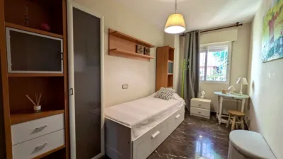 Piso en alquiler en Calle Raphael, Centro (Linares) de 590 €<span>/mes</span>