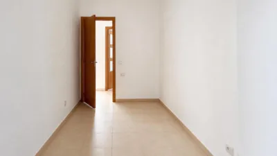 Apartment in Montroy photo 28