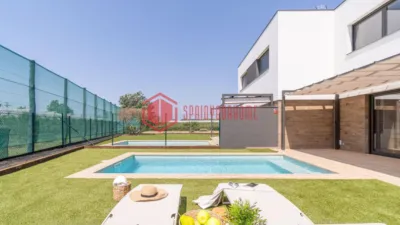 Chalet in Urbanizacion Bon Relax photo 2