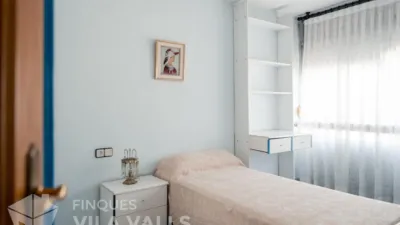 Semi-detached house on Carrer de Miguel Hernández photo 16