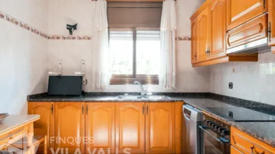 Semi-detached house on Carrer de Miguel Hernández photo 5