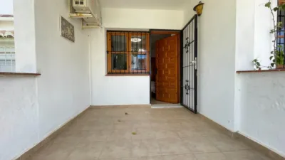 Semi-detached house in Urbanización Lago Jardín photo 4