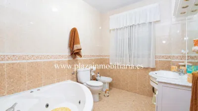 Chalet in La Calzada photo 16