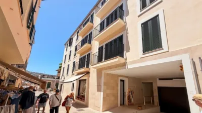 Apartment on Carrer de Marina photo 9