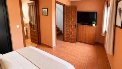 Semi-detached house on Calle del Encinar photo 13