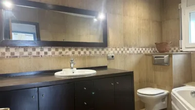 Apartment on Carrer de la Pujada del Puig Rom photo 32