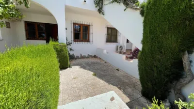 Semi-detached house in Urbanización Lago Jardín photo 2
