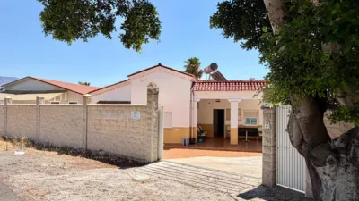 Chalet on Calle Peinada La photo 3