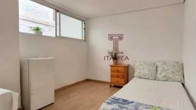 Studio at Calle Santiago, 16 photo 3