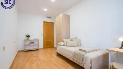 Apartment on Carrer de la Serrería photo 30