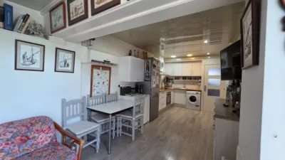 House in Urban Core photo 30