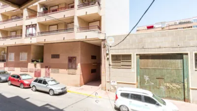 Apartment on Jose Martinez Ruiz-Azorin Street photo 5