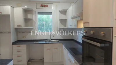 Chalet on Carrer d'en Pere Antoni Torres i Jordi, 5 photo 29
