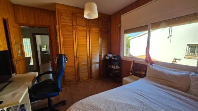 House in Urban Core photo 6