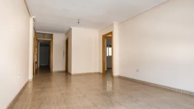 Apartment on Jose Martinez Ruiz-Azorin Street photo 3